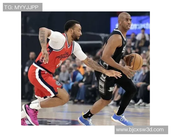 今天火箭与快船激战正酣球迷期待精彩对决与精彩瞬间